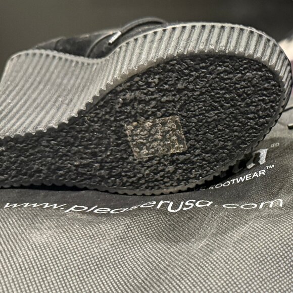 DEMONIA BLACK WITH GRAY PRINT SUEDE PLATFORM SHOES/BOOTIES - Picture 7 of 13